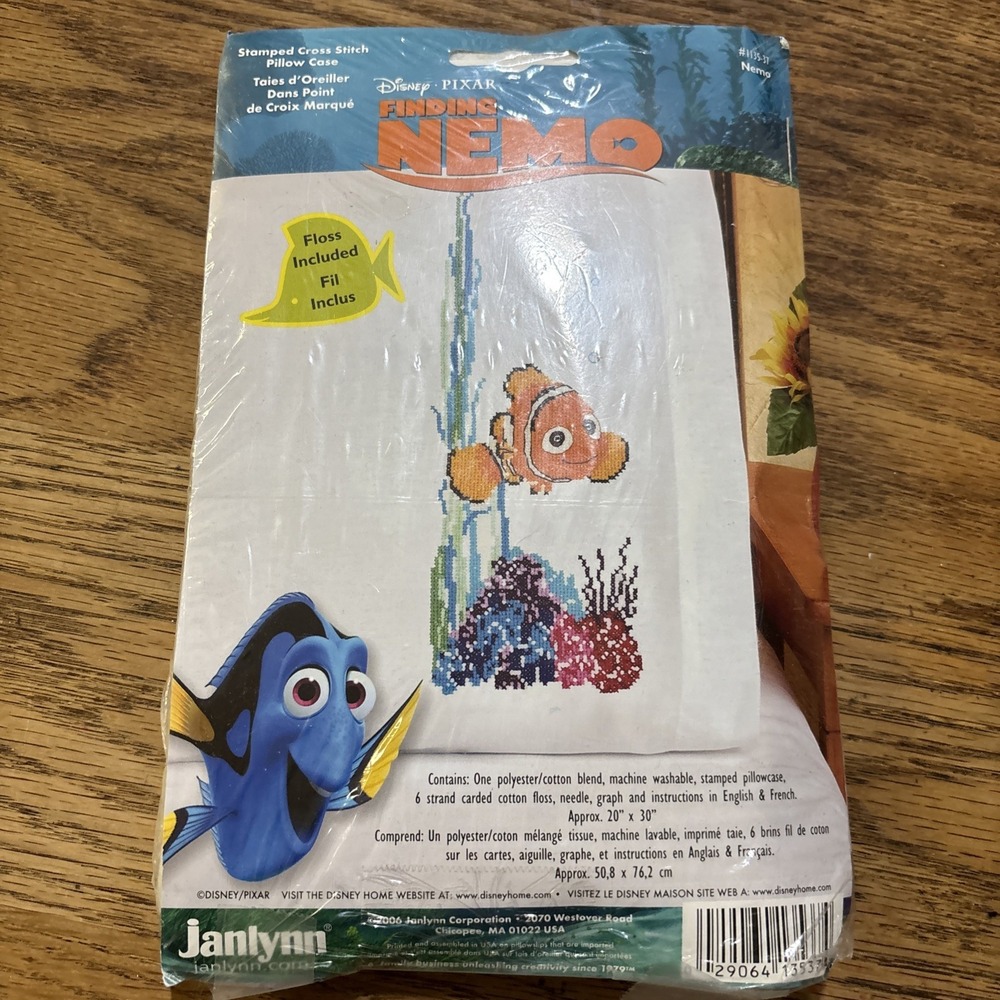 Finding Nemo Stamped Cross Stitch Pillow Case Kit 2006 Disney Janlynn Sealed